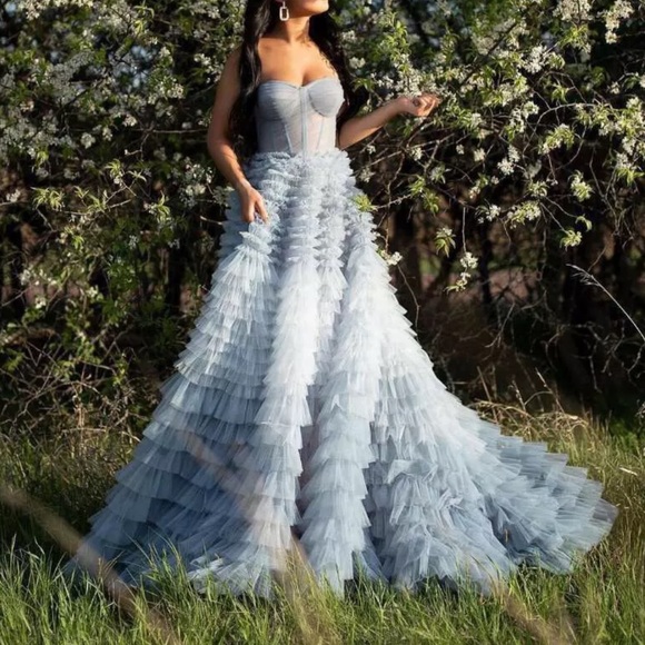 Balayage Sky Ballerina Tulle Long Dress, Exceptional Blue Tiered Gown - Picture 4 of 5